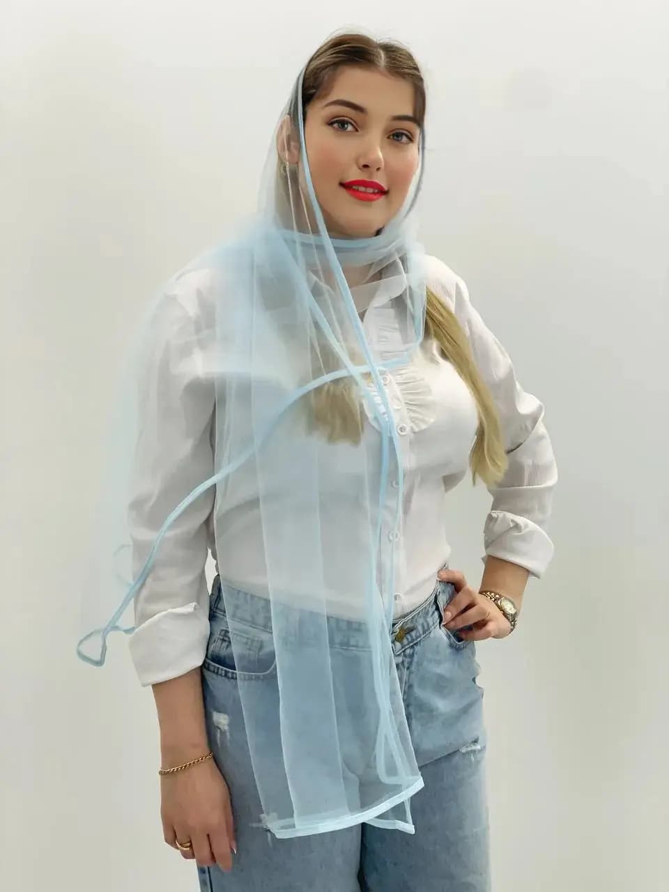 شال حریر شیشه‌ای دوردوزی شده - ظرافت و زیبایی برای استایل بانوی ایرانی - تصویر دوم