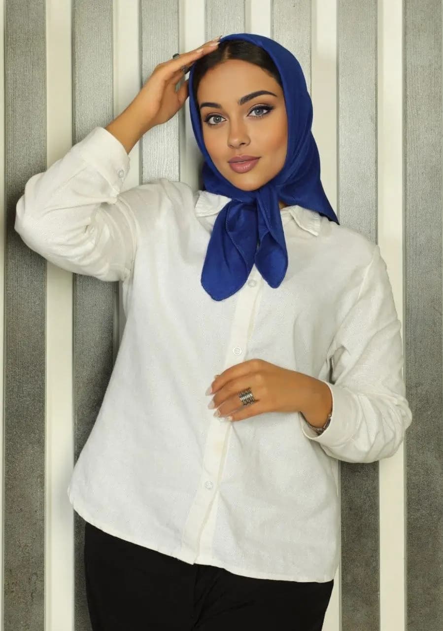 مینی اسکارف ویولت – ظرافت و مینیمالیسم در یک اکسسوری شیک - تصویر دوم